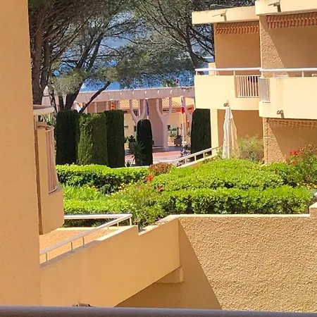 Un Grand Face Au Port De Santa Lucia Appartamento