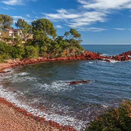 Апартаменты Un Grand Face Au Port De Santa Lucia Сен-Рафаэль
